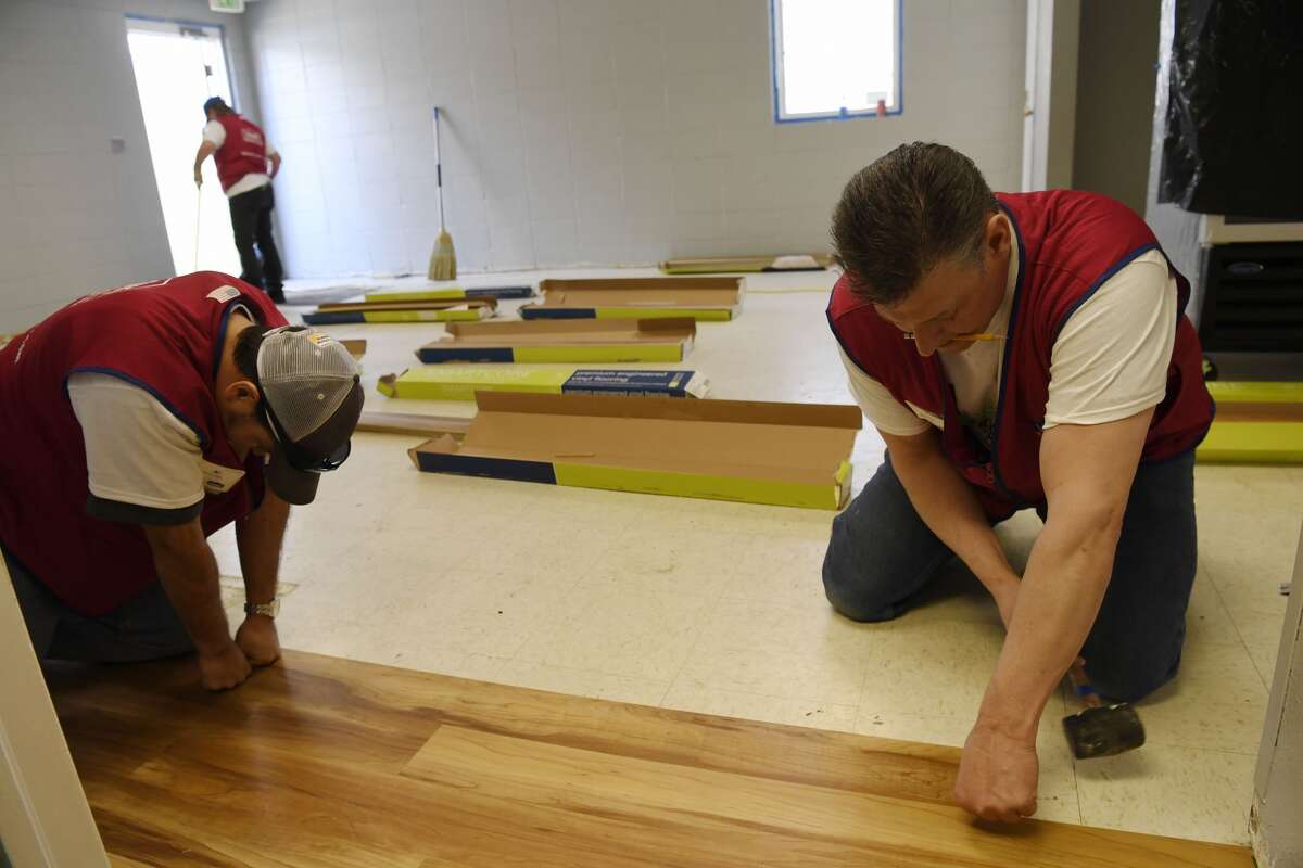 Hardwood Floor Installer Salary Floor Roma