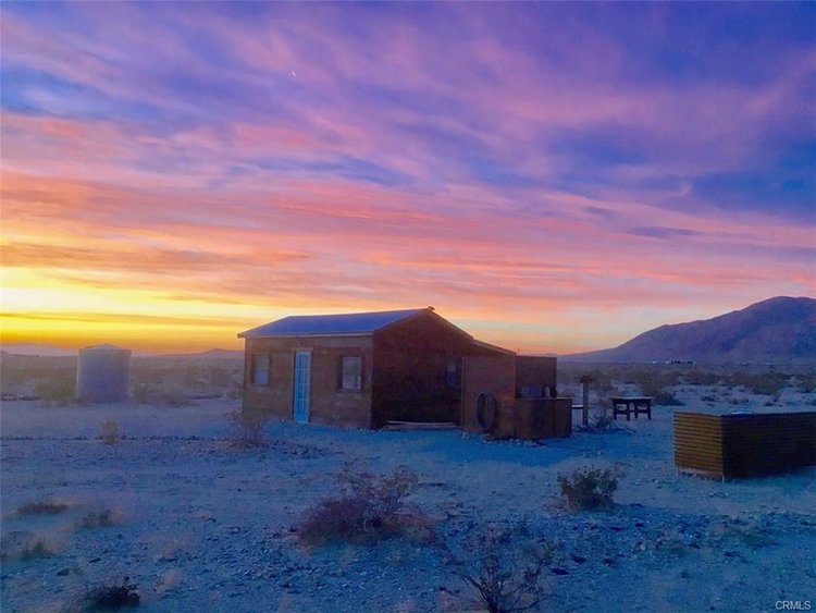 Homesteader cabin near Joshua Tree National Park listed for 87,000