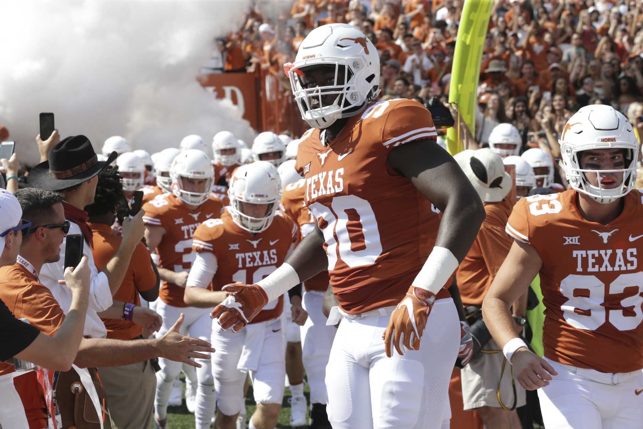 Charles Omenihu - Football - University of Texas Athletics