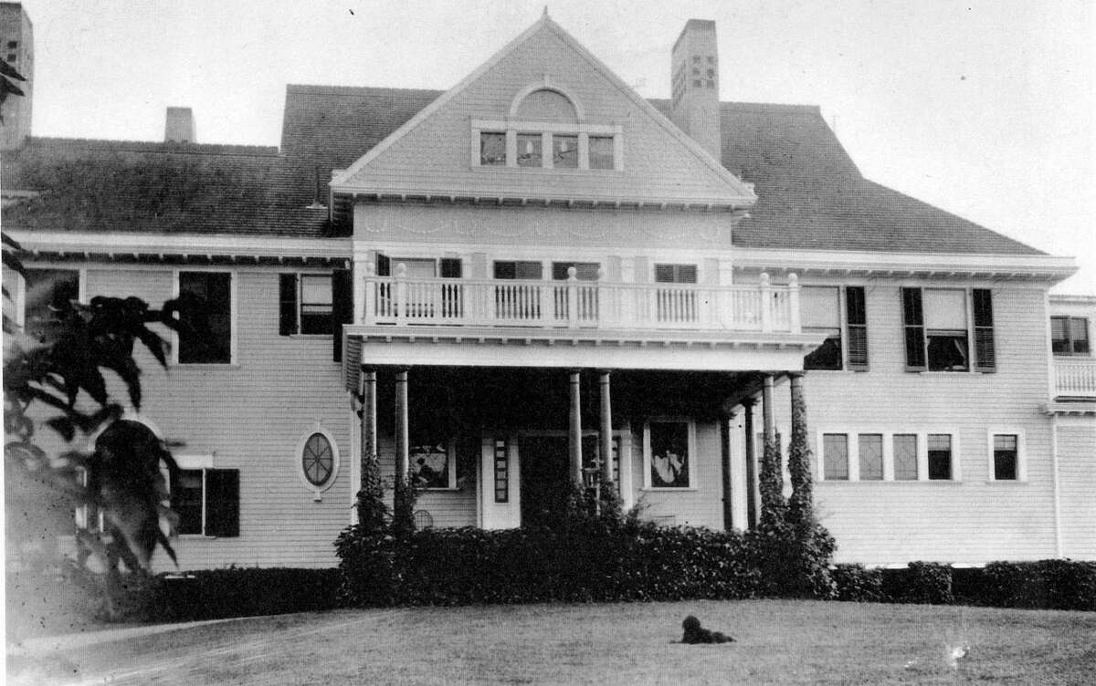 Author inspired by his childhood home in Belle Haven