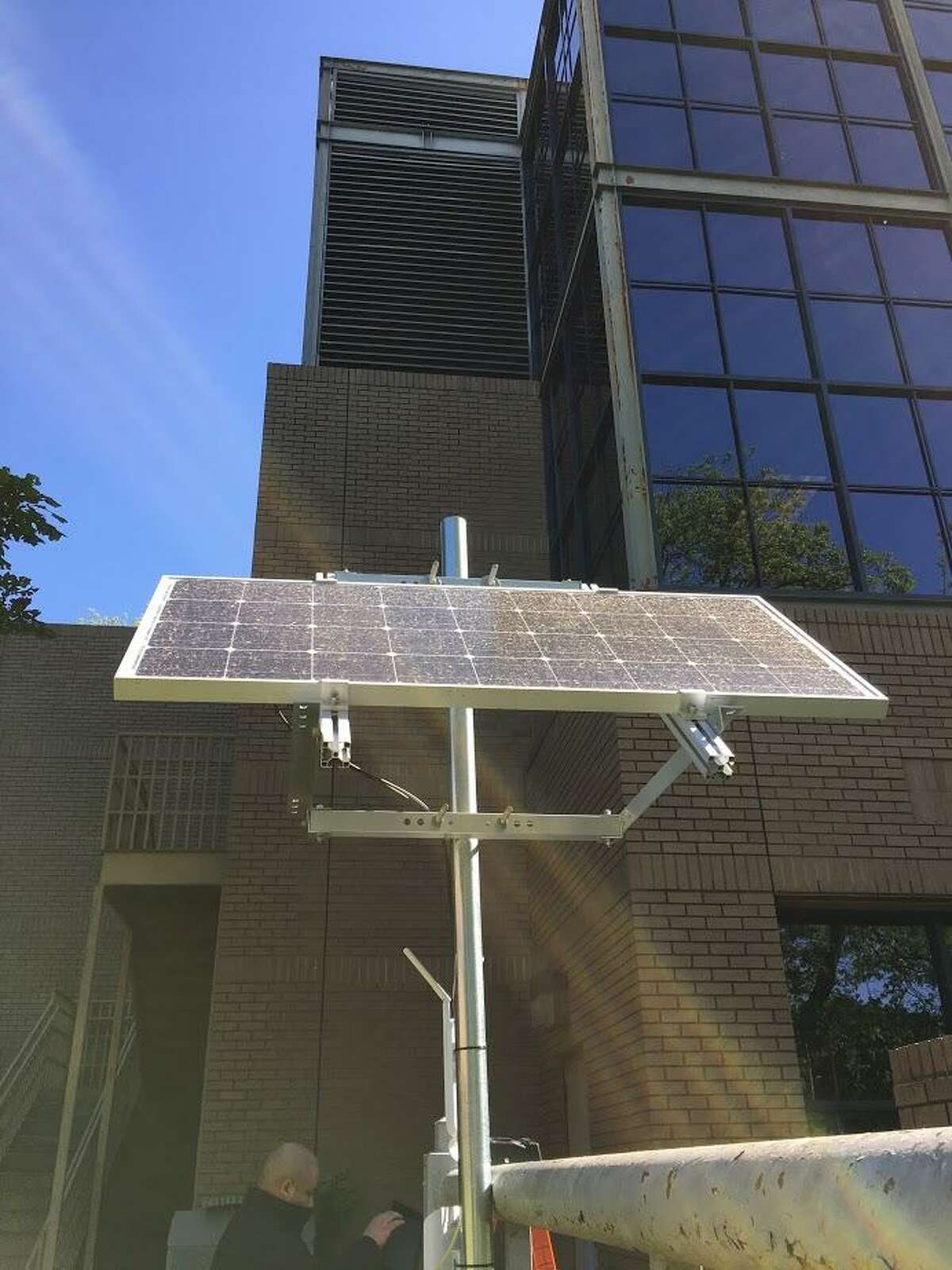 SAHA wins 10,000 for solar WiFi project