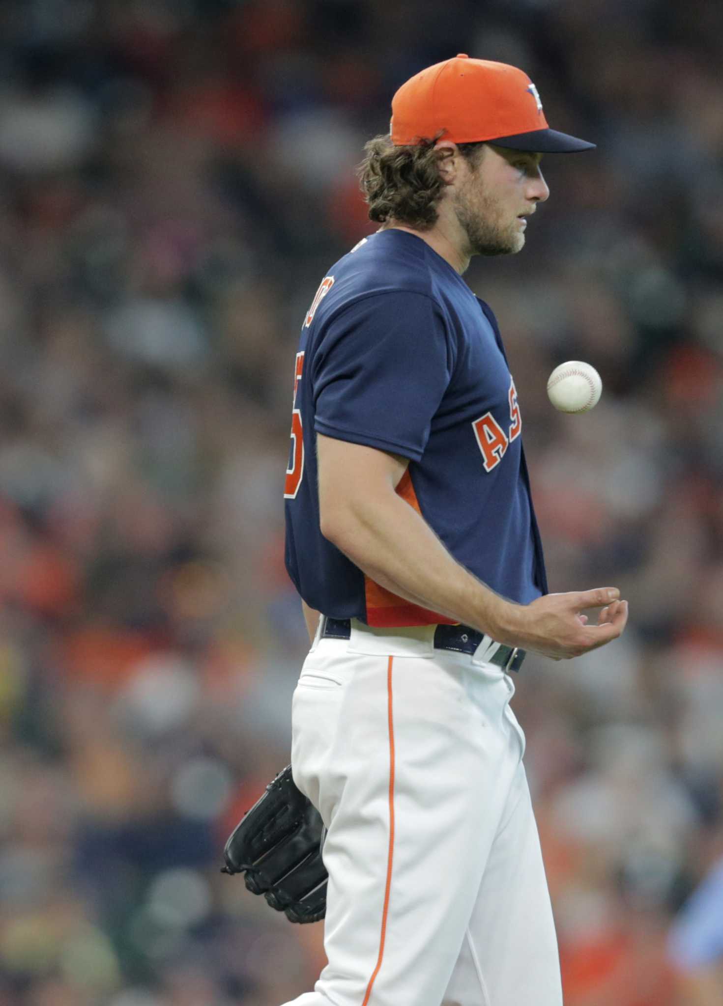 Astros fan goes anti-Steve Bartman with incredible interview after foul  ball interference 