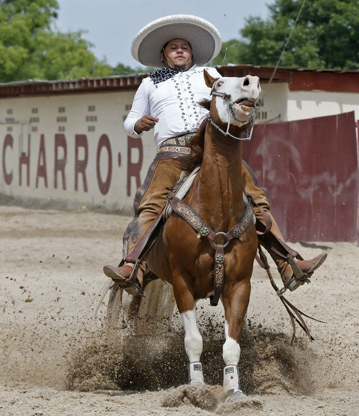 Charros and escaramuzas excite crowd at fanfavorite Fiesta Charreada