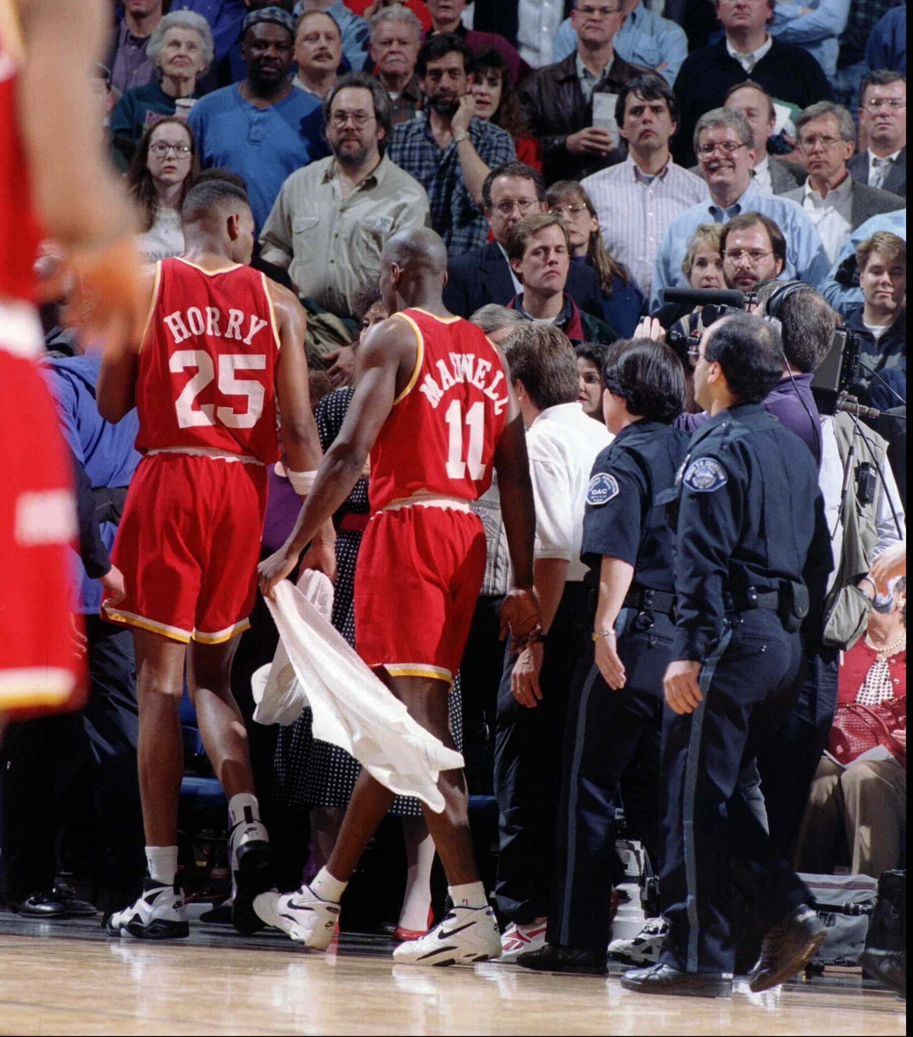 No, that Vernon Maxwell fan fight footage isn't new