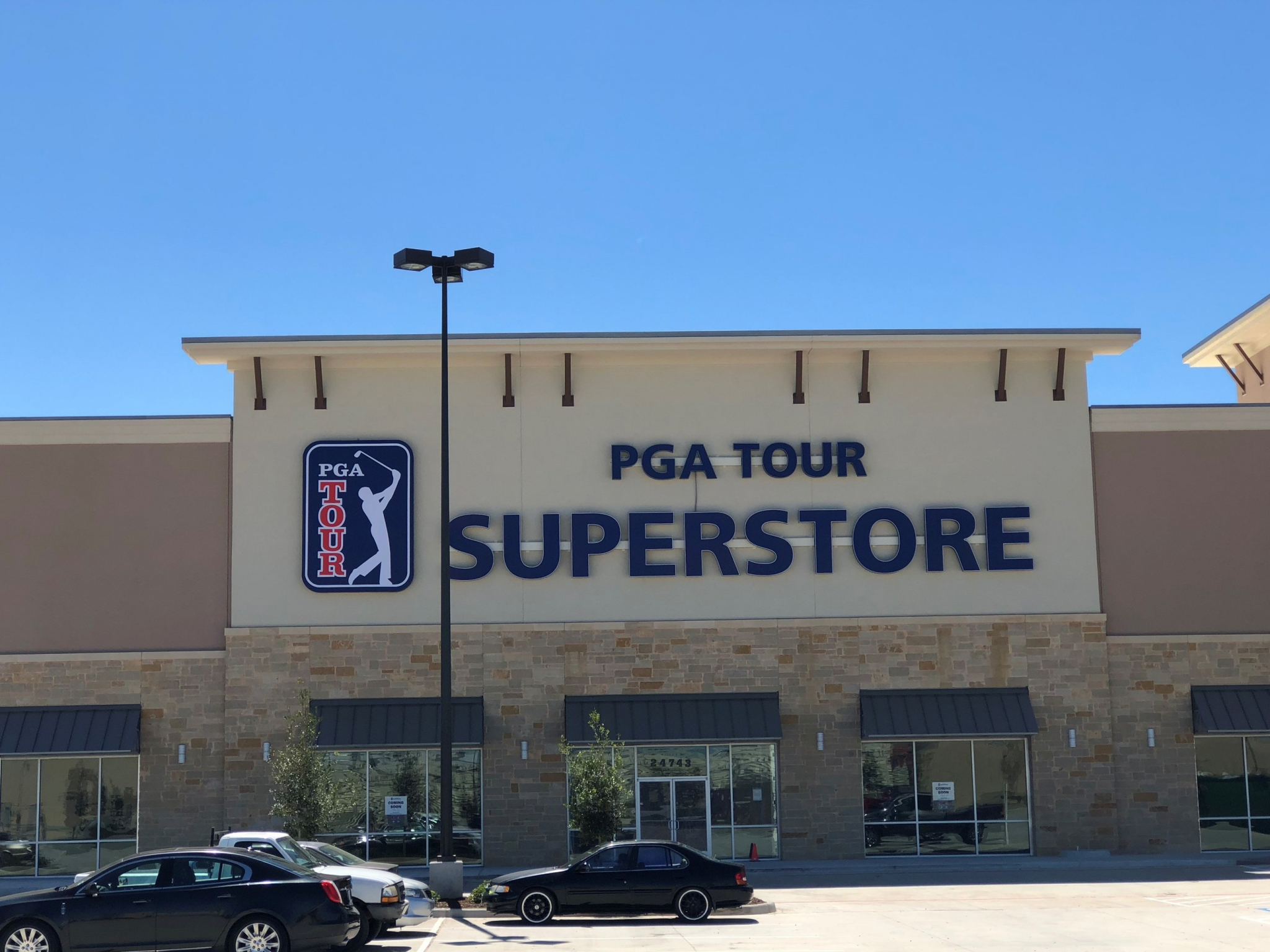 PGA Tour Superstore sets opening for Katy store