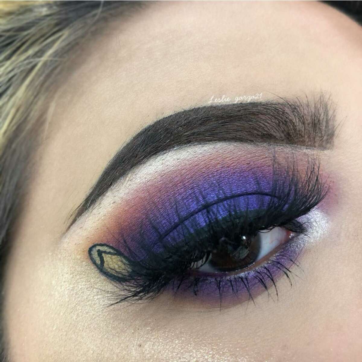 Leslie Garza, from San Antonio, says makeup is her hobby. While brainstorming content for her Facebook and Instagram pages, she came up with the idea to incorporate her childhood enemy, la chancla, into a Mother's Day-themed eyeshadow design.