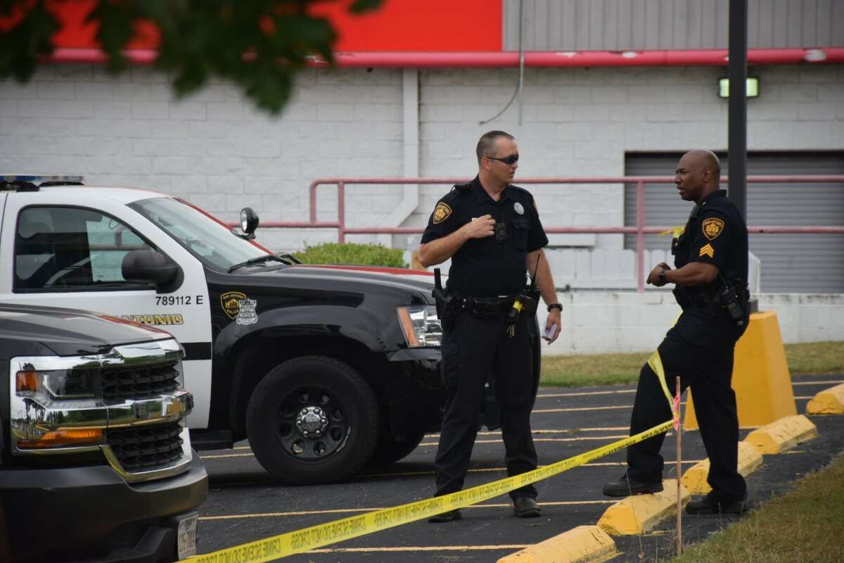 San Antonio police respond to a body found near a shopping center in 1500 block of Austin Highway on Thursday, May 3, 3018.