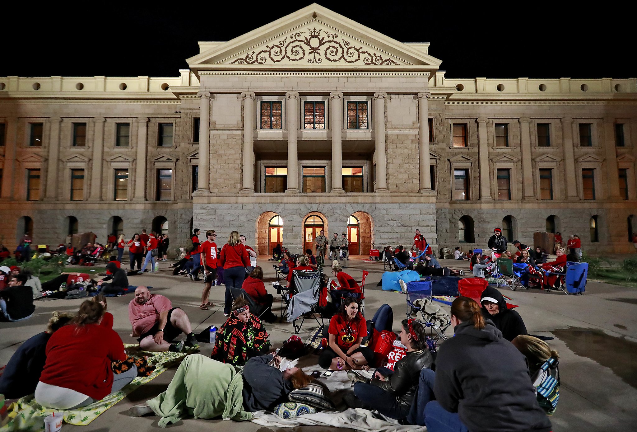 Striking Arizona teachers win 19 raise, end walkout