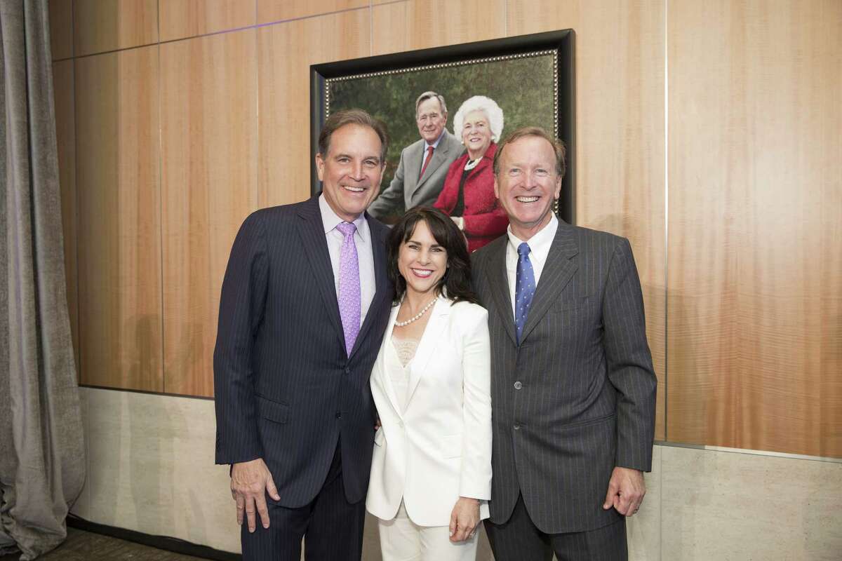 Bush Quite Moved By Houston Methodist S Atrium Dedication