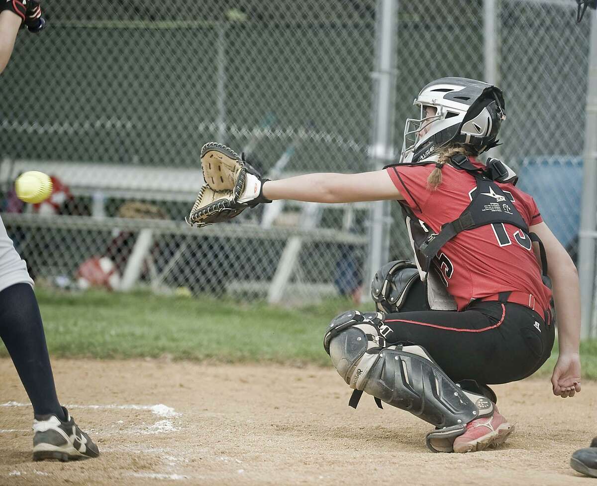 Softball Masuk tops New Fairfield to remain unbeaten