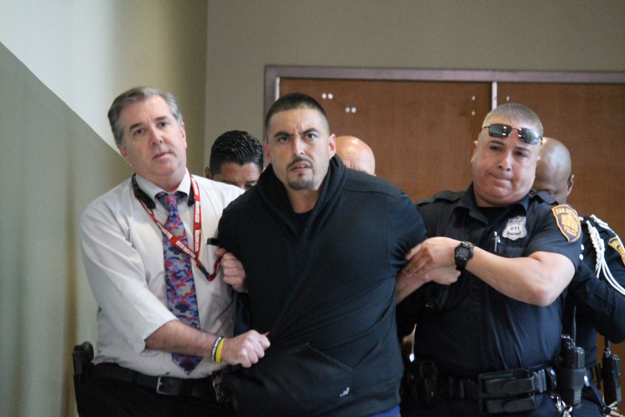 Suspect in fatal shooting in San Antonio apartment shouts defense while