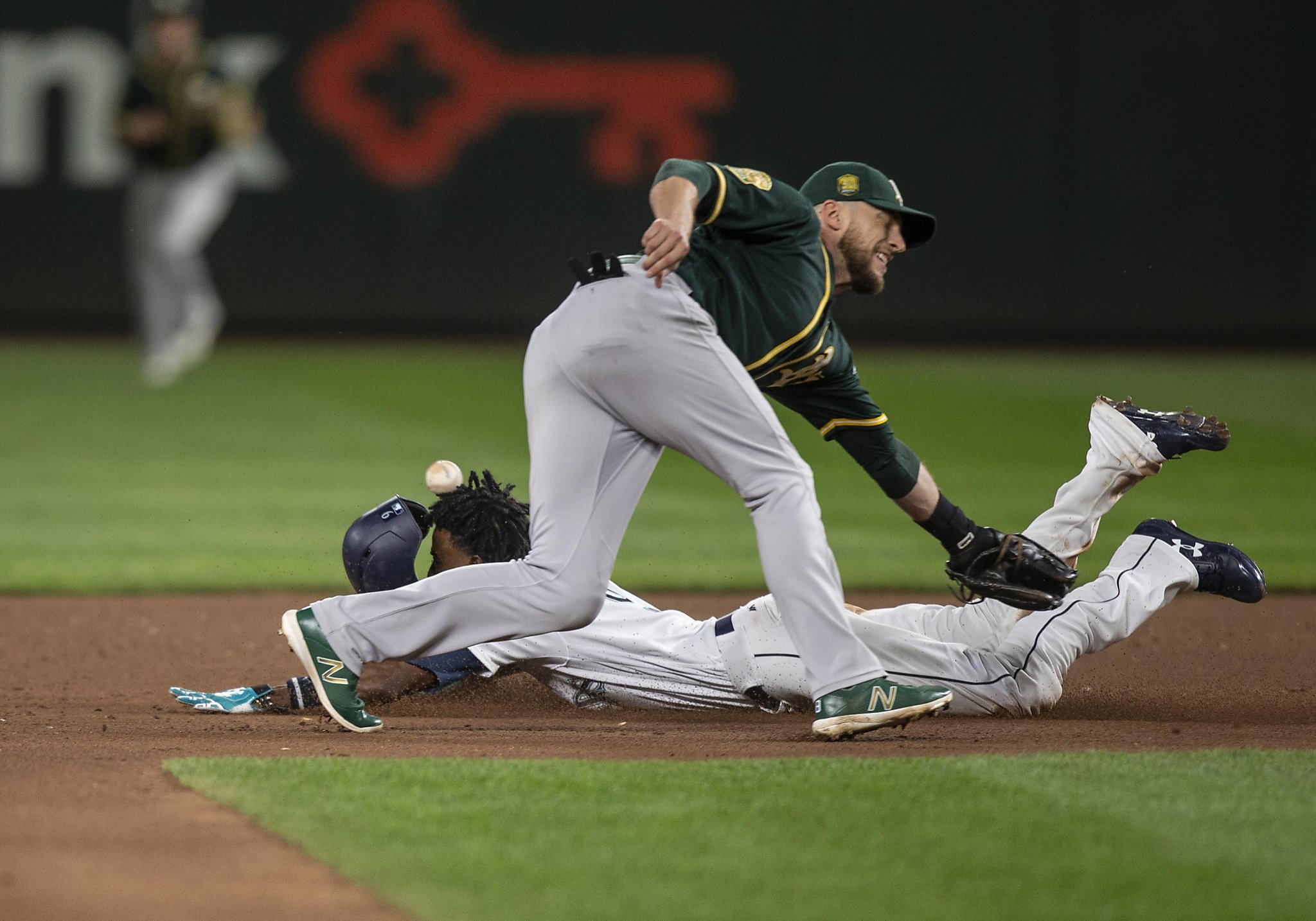 MLB Loosens Regulations for Players' Cleats – Footwear News