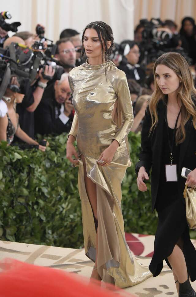 Elon Musk Steps Out With New Girlfriend Grimes At Met Gala