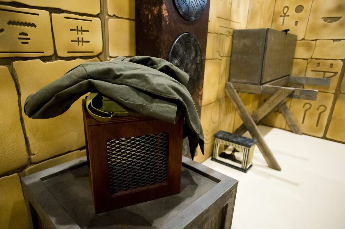 Valley Lanes adds escape rooms, virtual reality sim