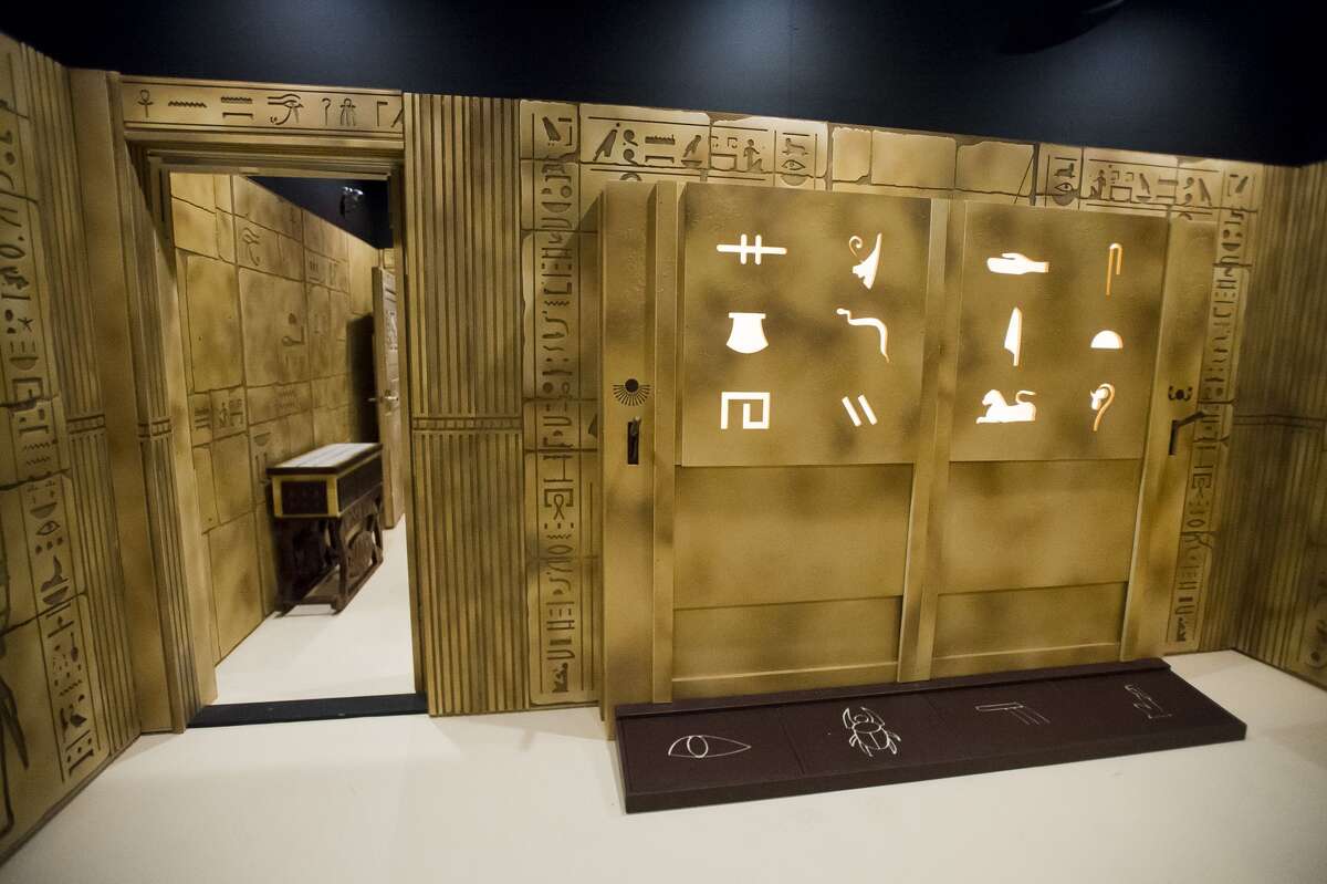 Valley Lanes adds escape rooms, virtual reality sim