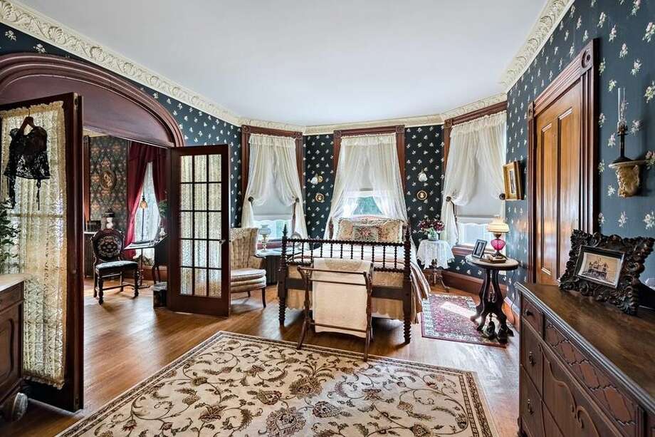 Look Inside Lizzie Borden's Other Home, Opening To The Public Soon ...