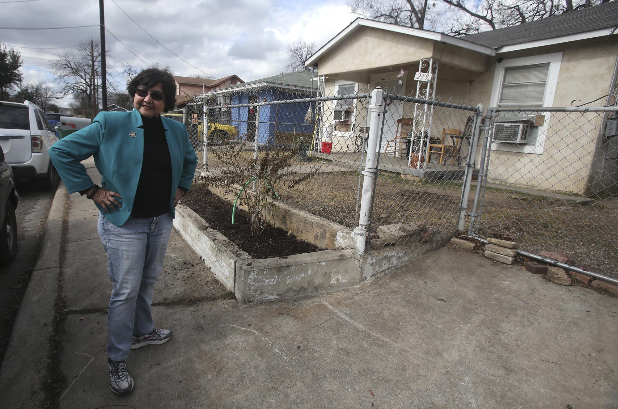 did-lupe-valdez-really-come-from-the-poorest-zip-code-in-san-antonio