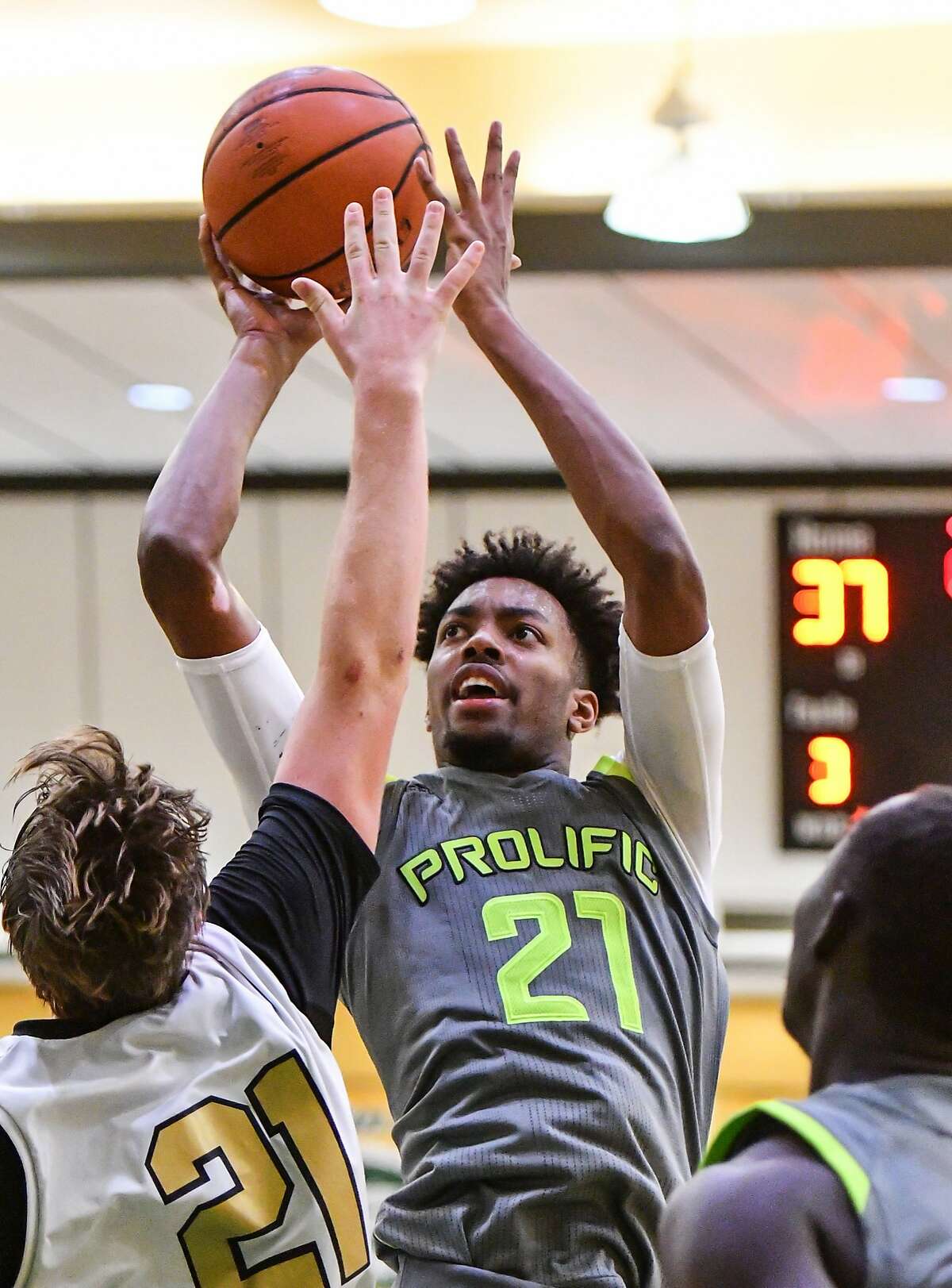 Jordan Brown, a 6-foot-10 190-pound senior at Prolific Prep-Napa, is among the nation's best high school players expected to participate in Saturday's Crush in the Valley in American Canyon.