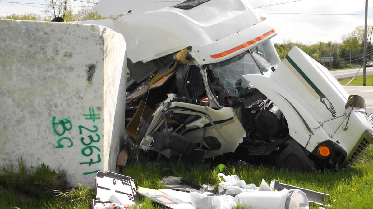 Schodack crash seriously injures 3