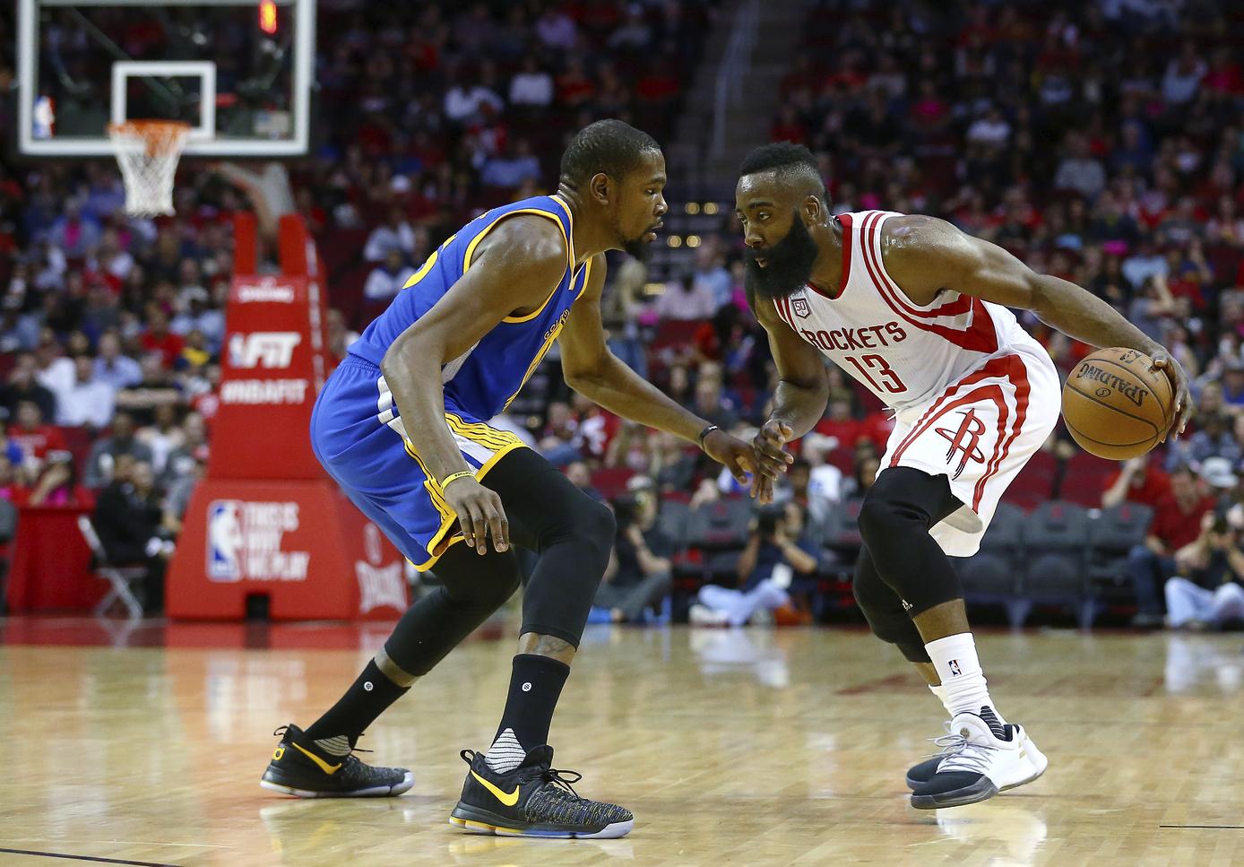 Kevin Durant vs. LeBron James: Contrasting Styles of NBA