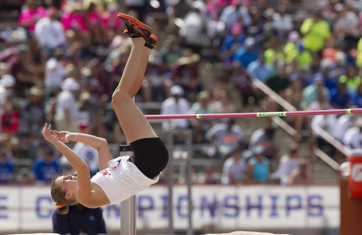 Chron's girls athlete of the week Claire Bryant, Memorial