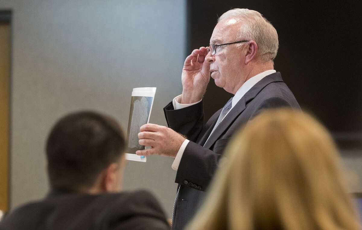 Defense attorney Chalie Baird speaks during closing arguments in the James R. Miller homicide case. Miller is accused of stabbing to death Daniel Spencer, a 32-year-old film editor. They were amateur musicians jamming together of an evening when Miller stabbed and killed him, according to police. Monday , April 23, 2018. RICARDO B. BRAZZIELL / AMERICAN-STATESMAN