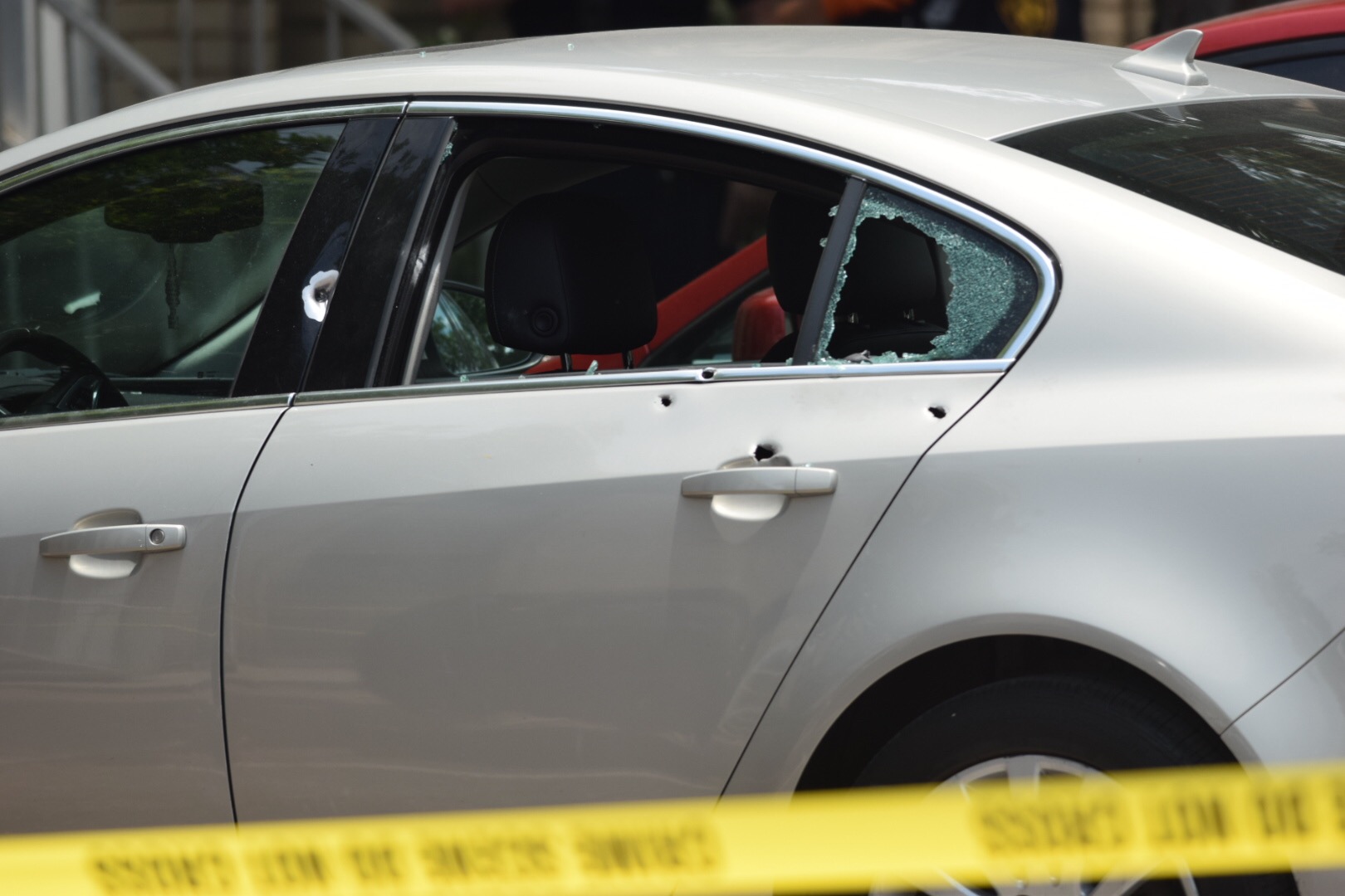 Man fatally shot at Northeast Side apartment complex identified