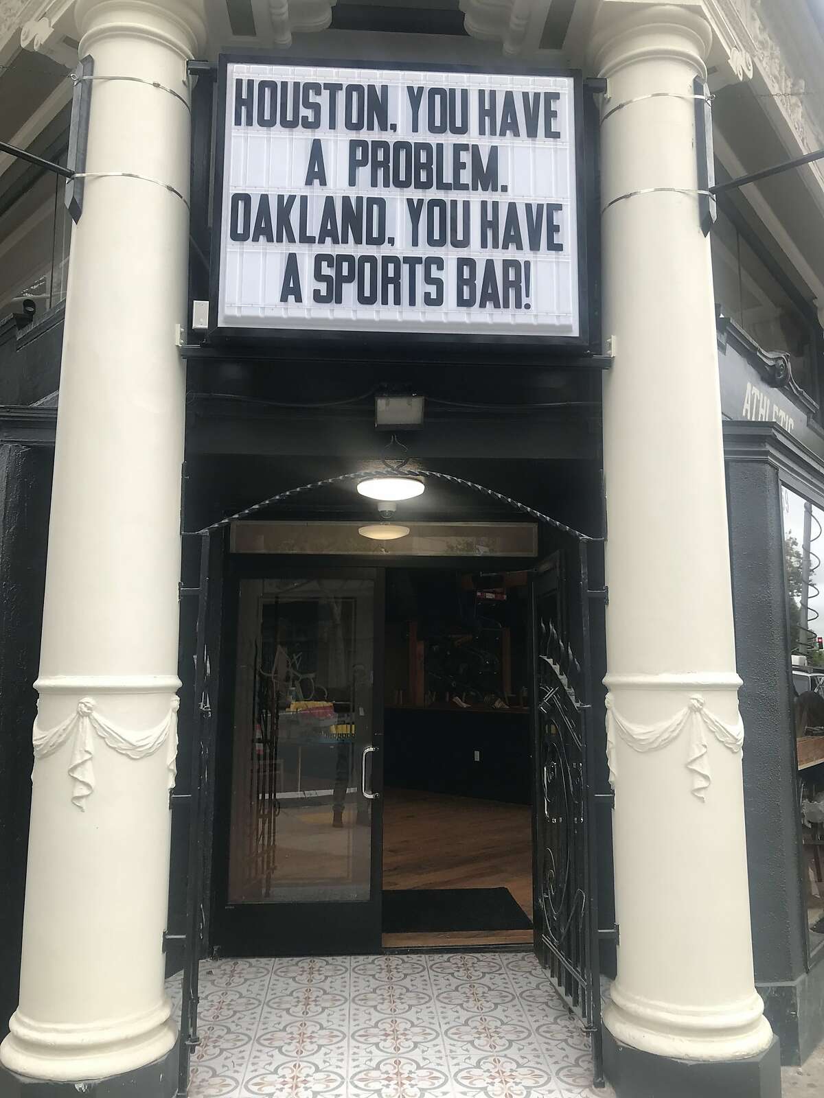 Athletic Club Oakland Bar