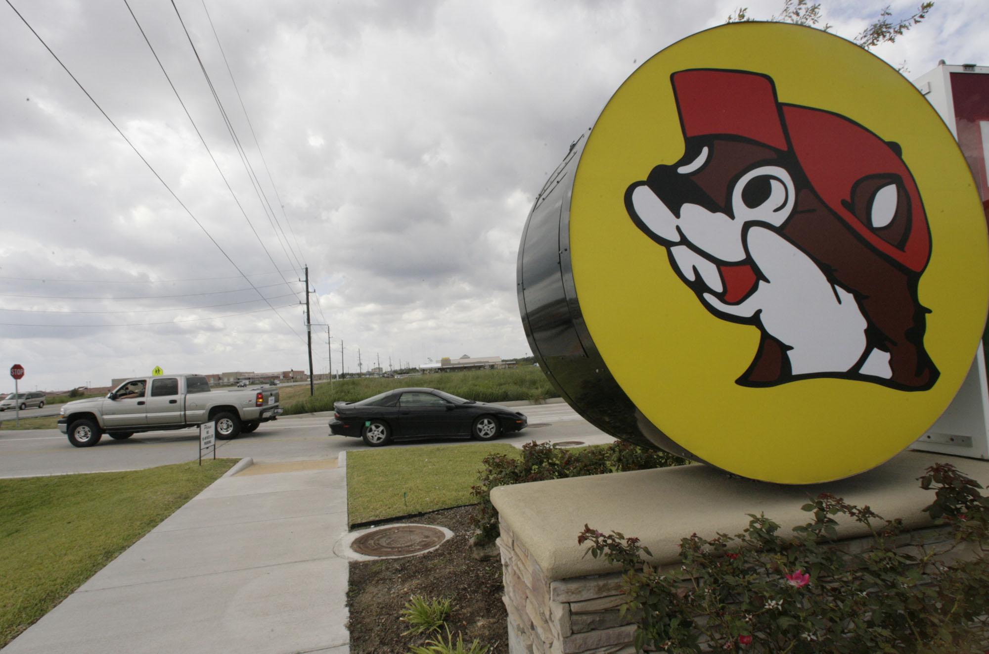 First Buc-ee's outside of Texas opens today
