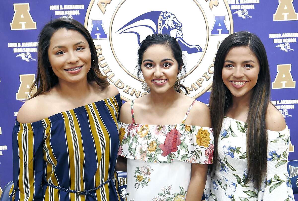 Alexander softball trio signs NLIs to play locally at LCC, TAMIU