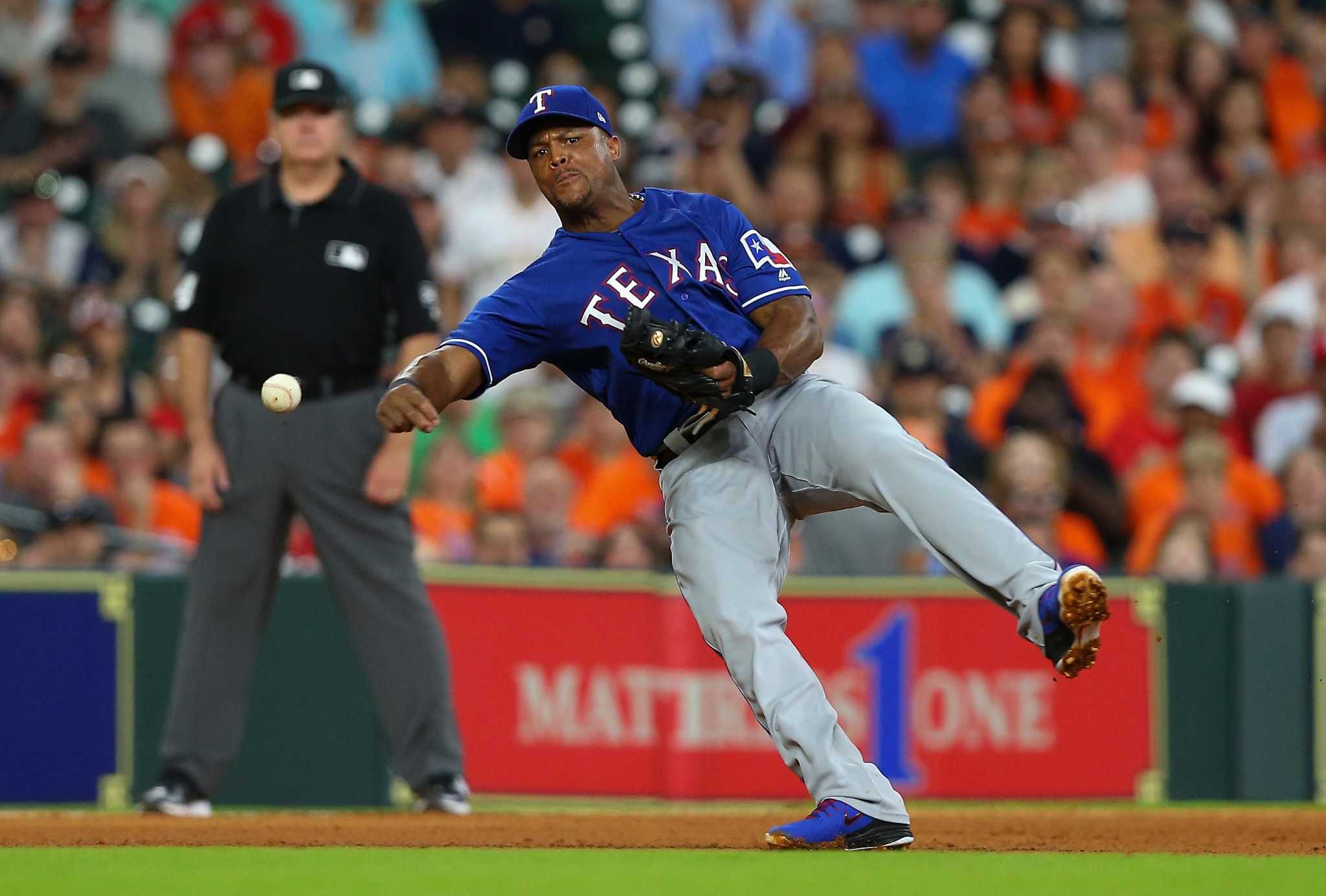 It's different: Rangers adjust to clubhouse without Adrian Beltre