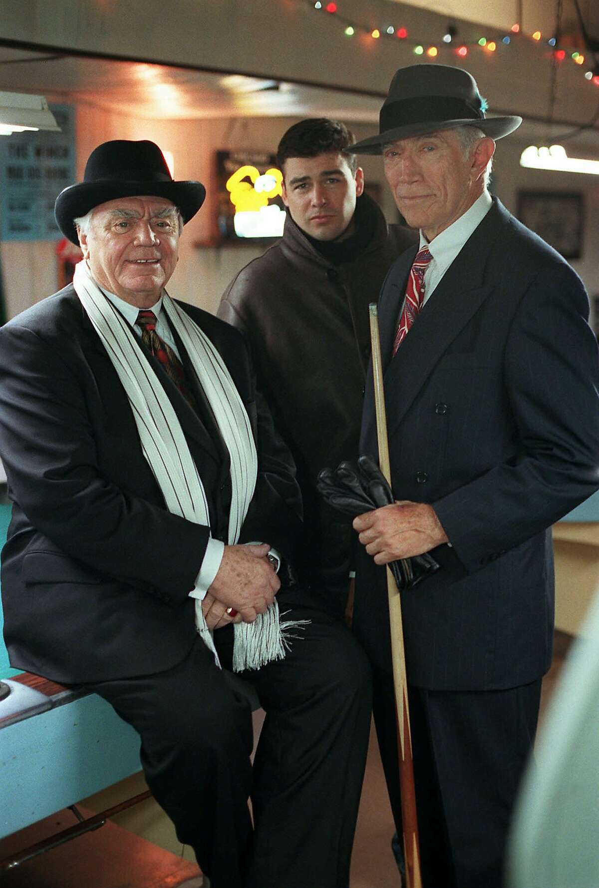 Veteran actors Ernest Borgnine (left) and Joseph Campanella (right) guest star as an ex-con and a retired U.S. treasury agent who stir up trouble for Gary (Kyle Chandler, center) when they attempt to uncover Al Capone s hidden fortune, on EARLY EDITION, Saturday, Jan. 16 (8:00-9:00 PM, ET/PT) on the CBS Television Network. HOUCHRON CAPTION (01/22/1999): Borgnine