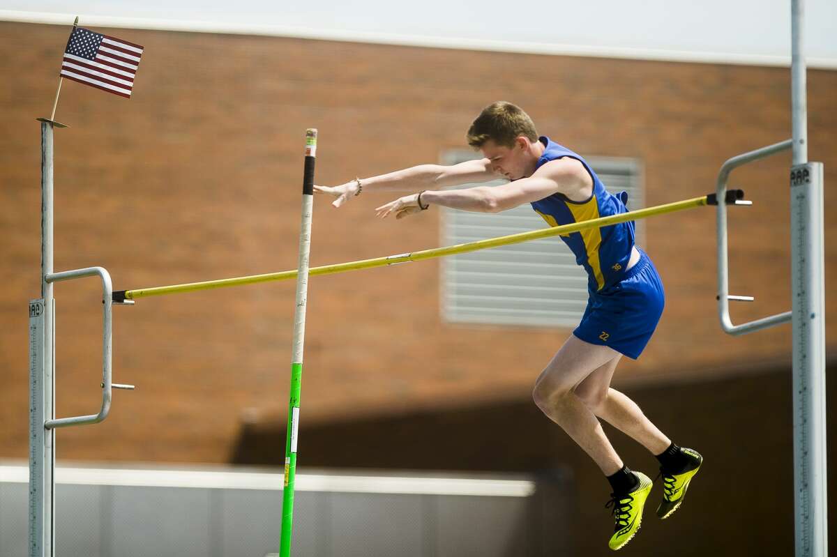 Midland, Dow compete in Division 1 track and field regionals May 18, 2018