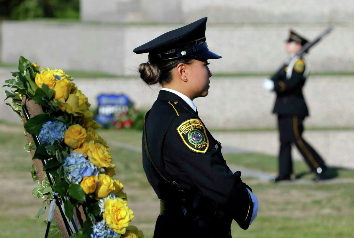 Fallen police officers remembered at Houston memorial