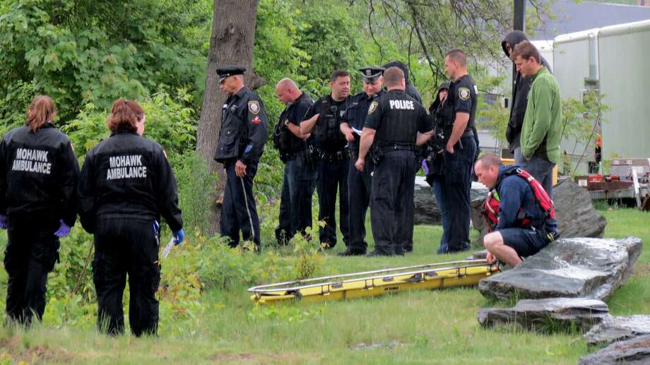 Albany police and other emergency responders prepare to recover a body from the Hudson River on Saturday, May 19, 2018. (Tom Heffernan Sr. / Special to the Times Union) Photo: Picasa