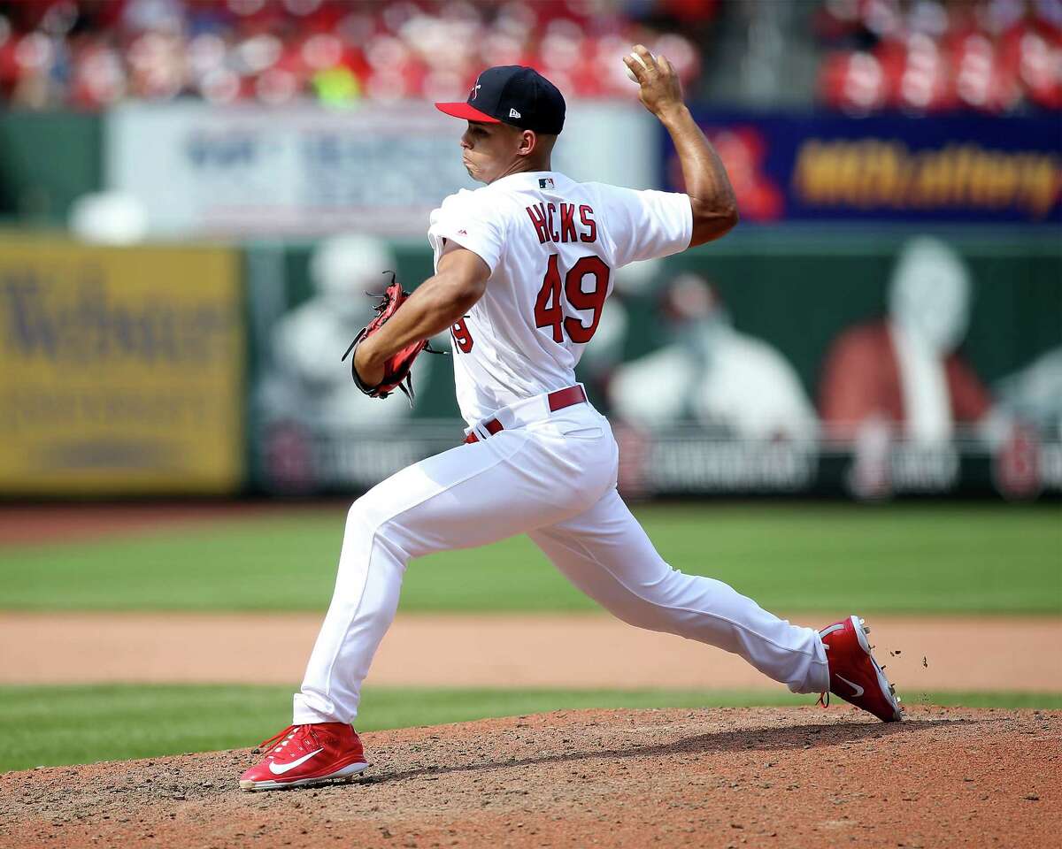 Cardinals' phenom, Houston native Jordan Hicks hits 105 mph on radar gun