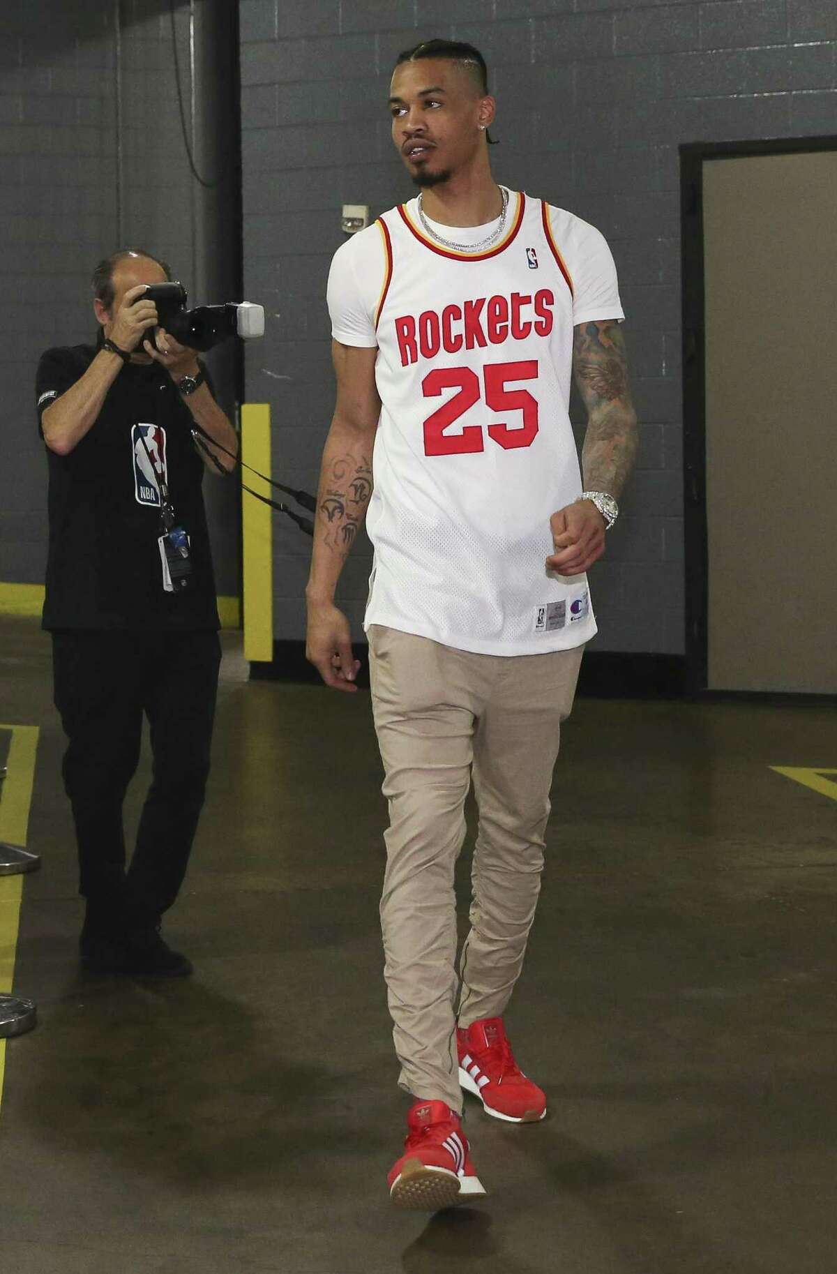 Rockets' Gerald Green and his lucky Robert Horry throwbacks