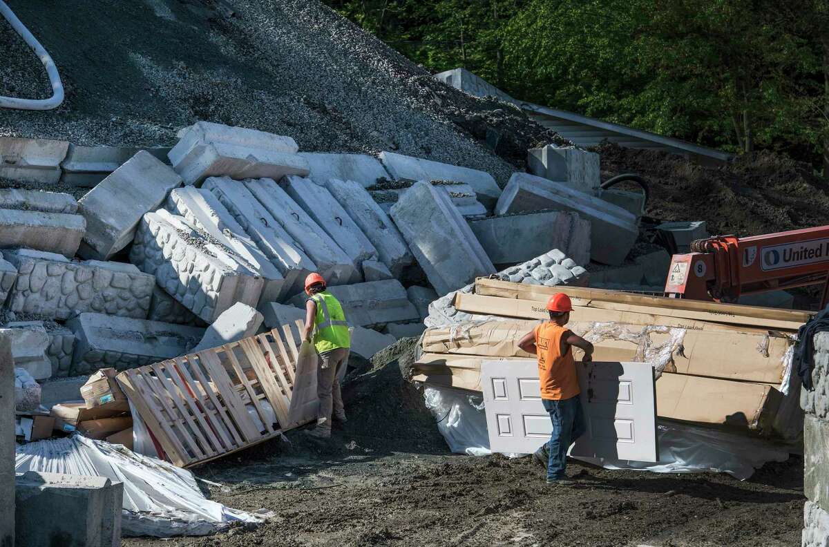 After collapse, Troy retains engineer to design new wall behind Stewart's