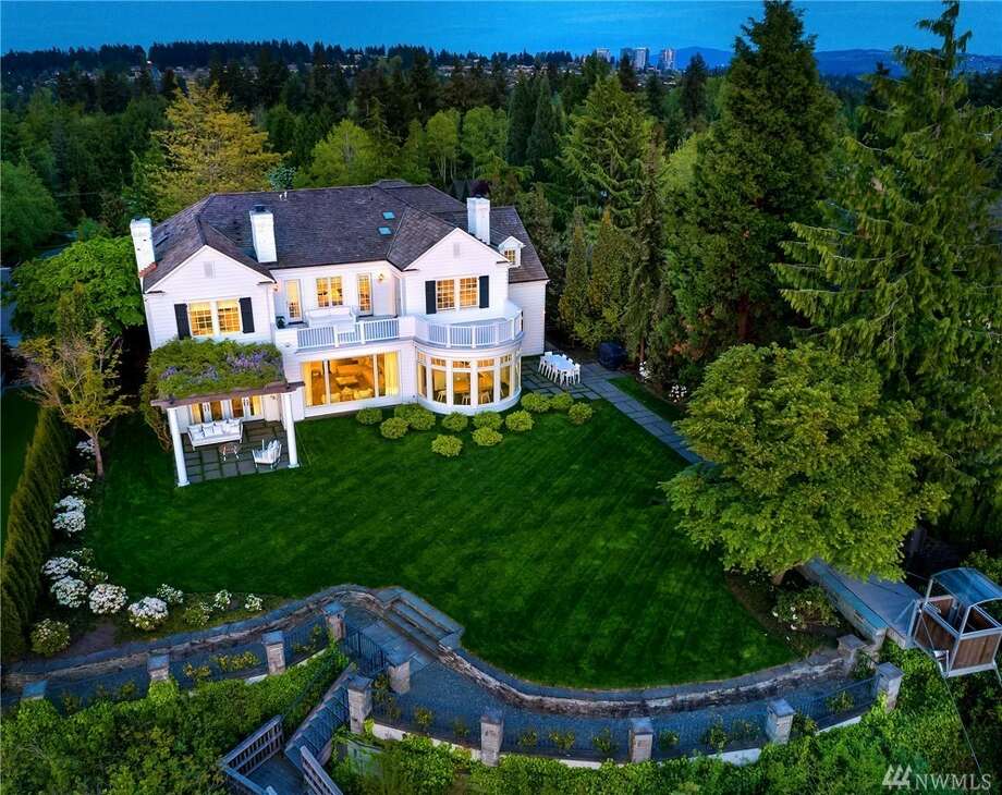 This 21.5M Medina mansion is the most expensive King County listing of