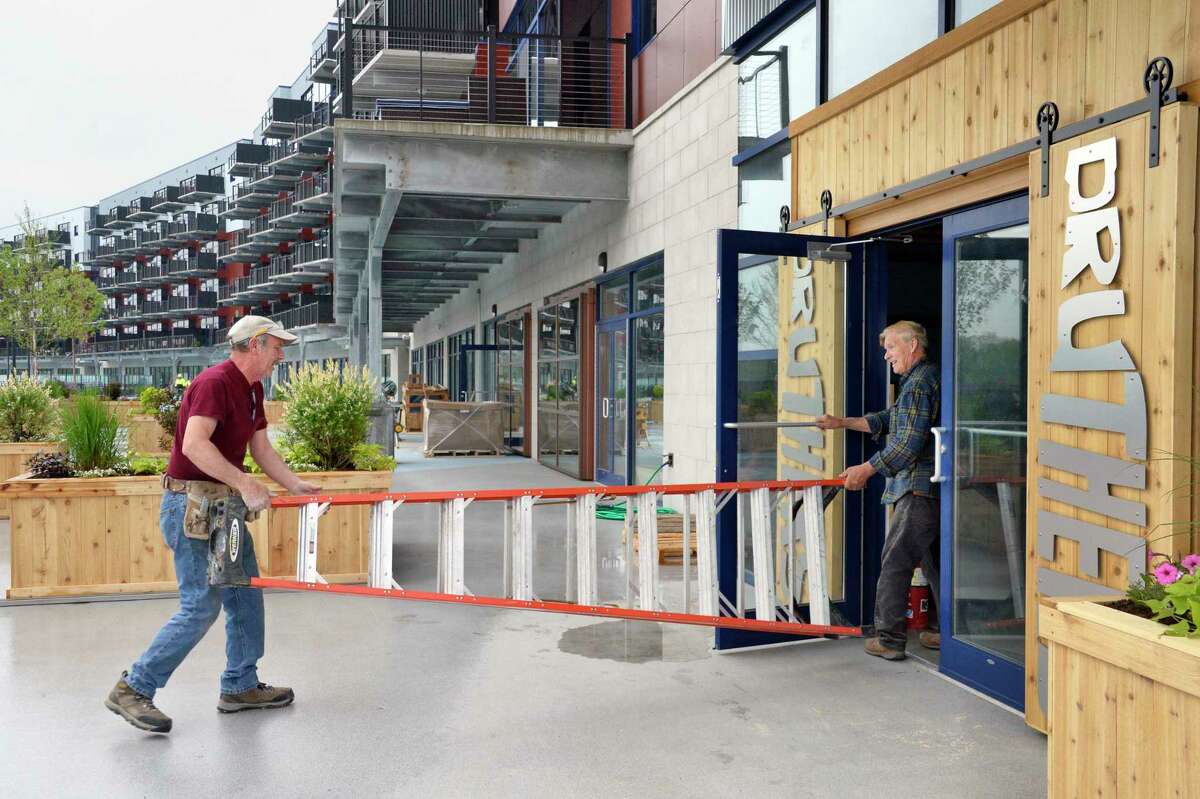 Wine bar, urgent care center latest tenants for Mohawk Harbor