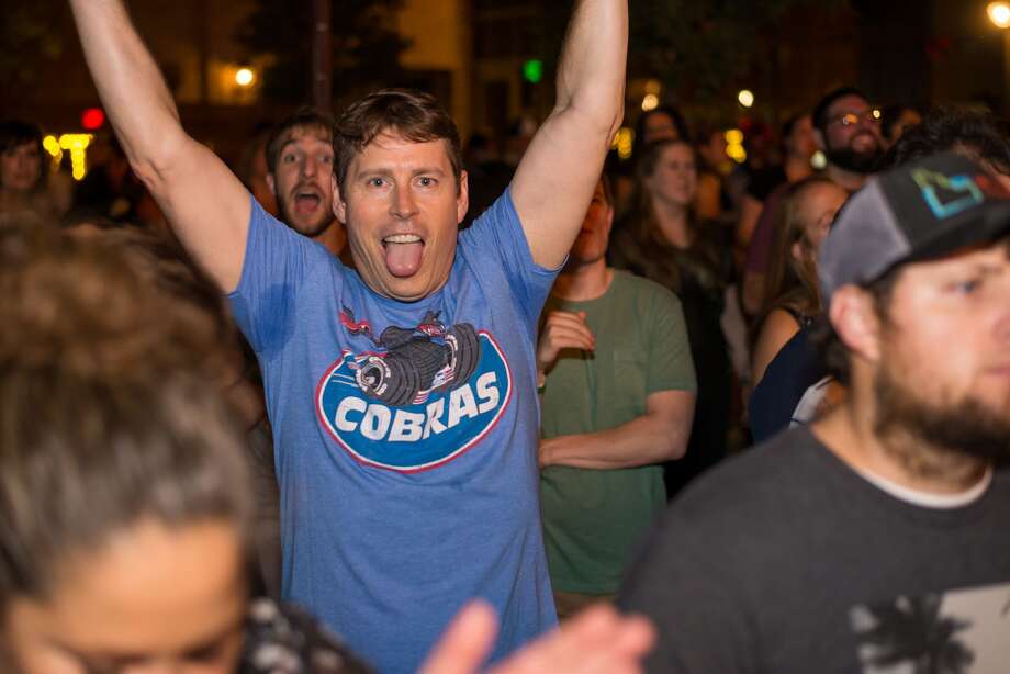 photos: cold war kids inject some indie rock for rambunctious