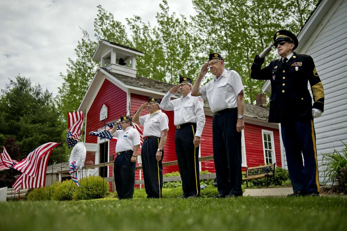 Sanford sets Memorial Day parade