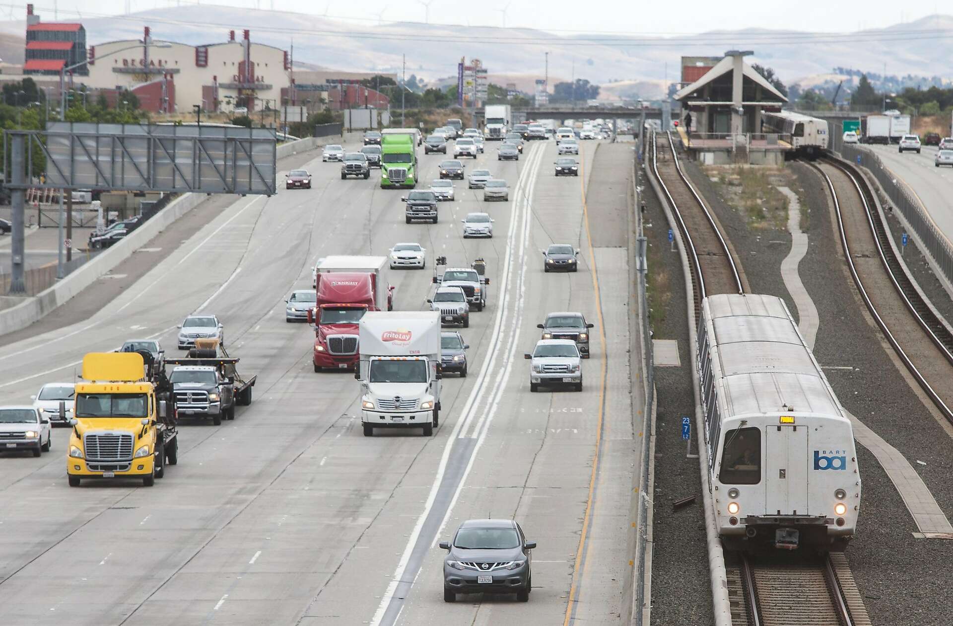 City-sanctioned report finds SF has some of the worst public transit of ...