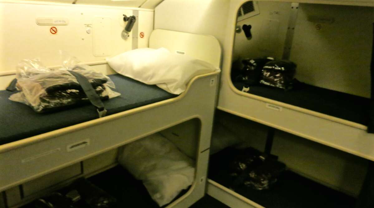 A look inside the crew rest area on a Qantas 747-400 (Photo: Chris McGinnis)