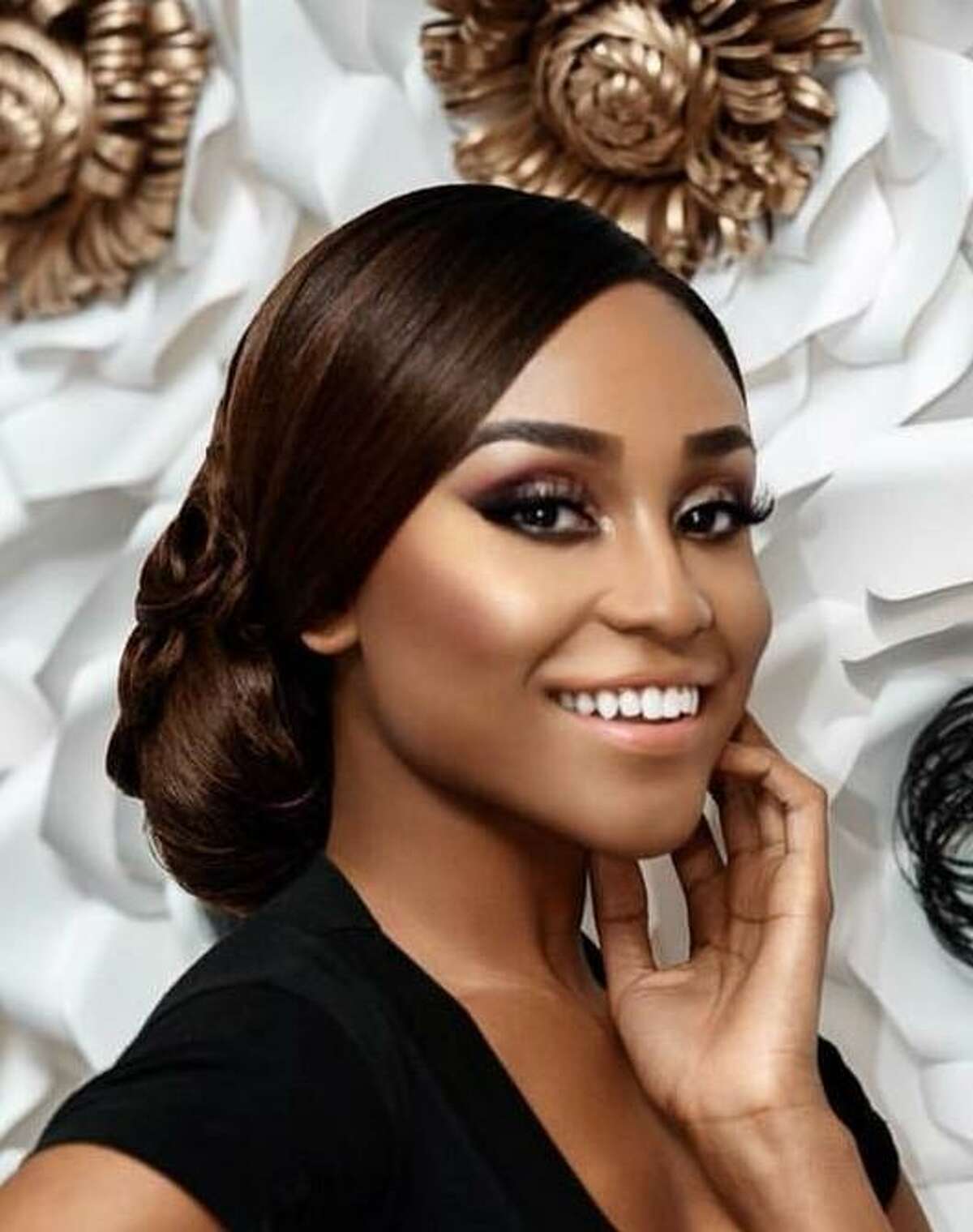 Sephora makeup classes an outreach to Houston’s transgender community