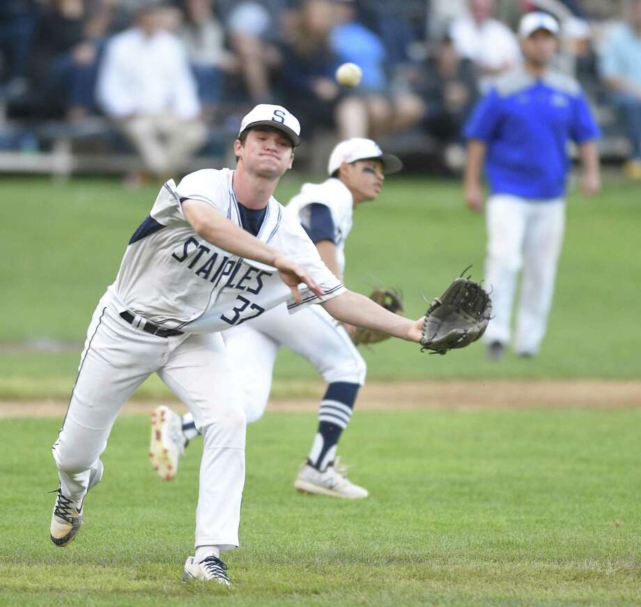 baseball: darien wins fciac championship in eight innings