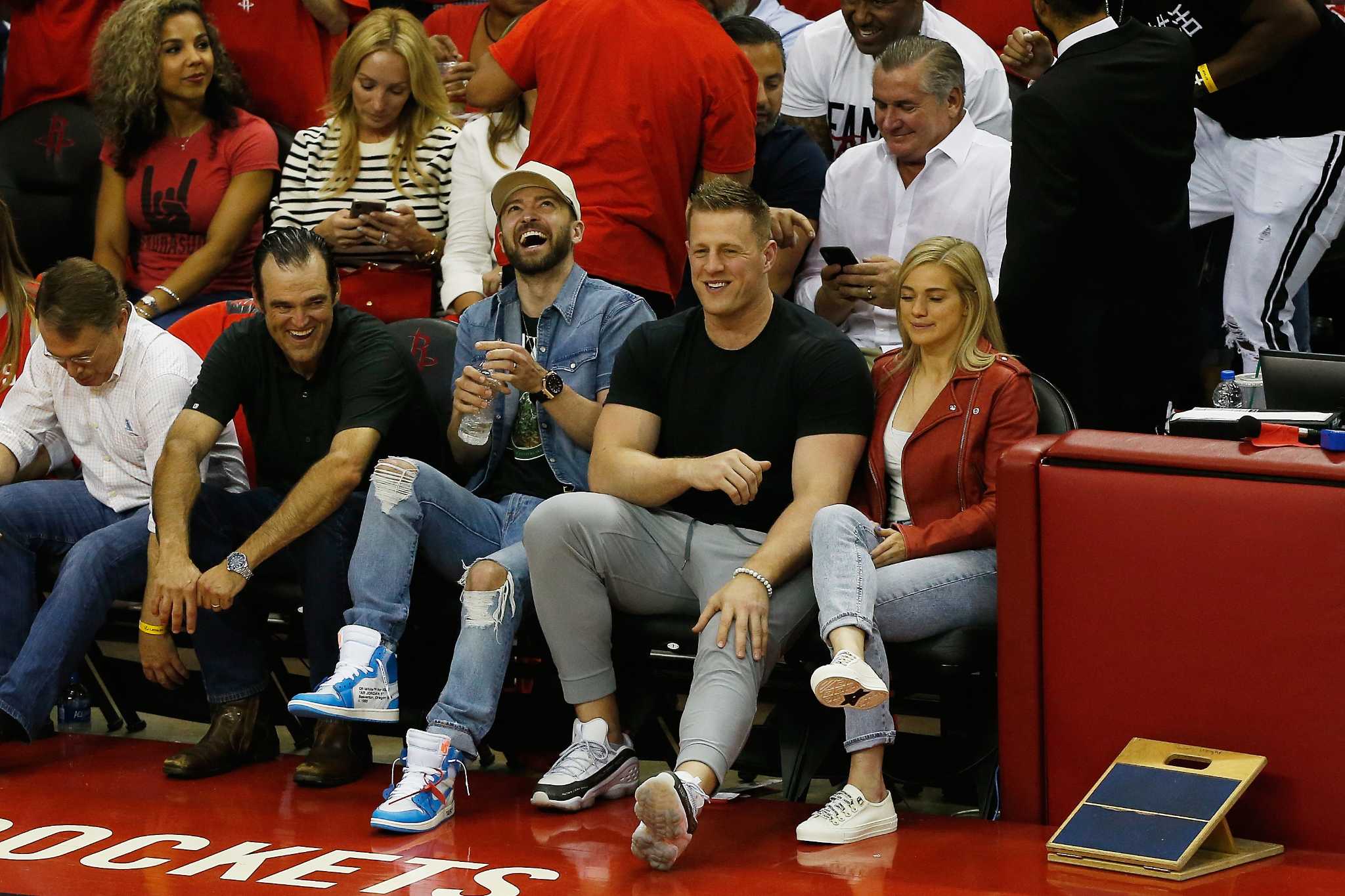 Travis Scott Honors Santa Fe Shooting Survivors at Houston Rockets Game