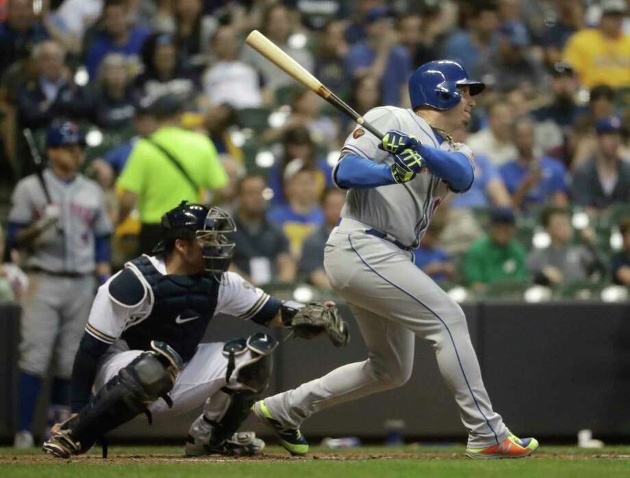 New York Mets' Asdrubal Cabrera hits a two-run scoring double during the fifth inning of a baseball game against the Milwaukee Brewers Thursday, May 24, 2018, in Milwaukee. (AP Photo/Morry Gash) Photo: Morry Gash / Copyright 2018 The Associated Press. All rights reserved.