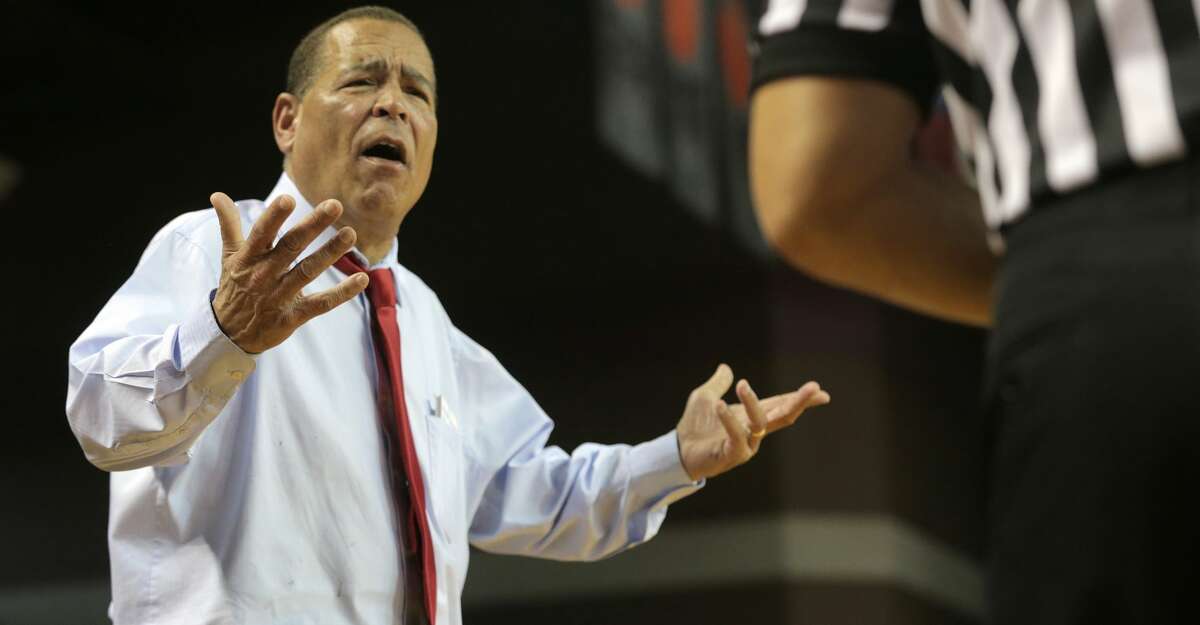 Houston Cougars head coach Kelvin Sampson isn't pleased with a call in the second half against Connecticut Huskies at H&PE Arena at TSU on Sunday, March 4, 2018, in Houston. Houston Cougars won the game 81-71. ( Elizabeth Conley / Houston Chronicle )