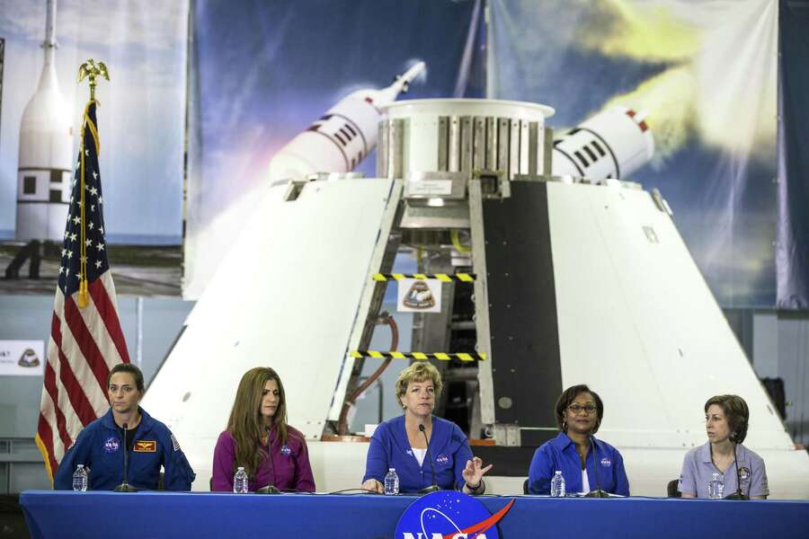 Groundbreaking Latina astronaut retires from Johnson Space Center